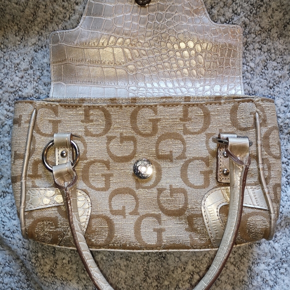 GUESS vintage petite handbag - Picture 2 of 4